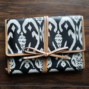 stella & dot Ikat print travel jewelry case